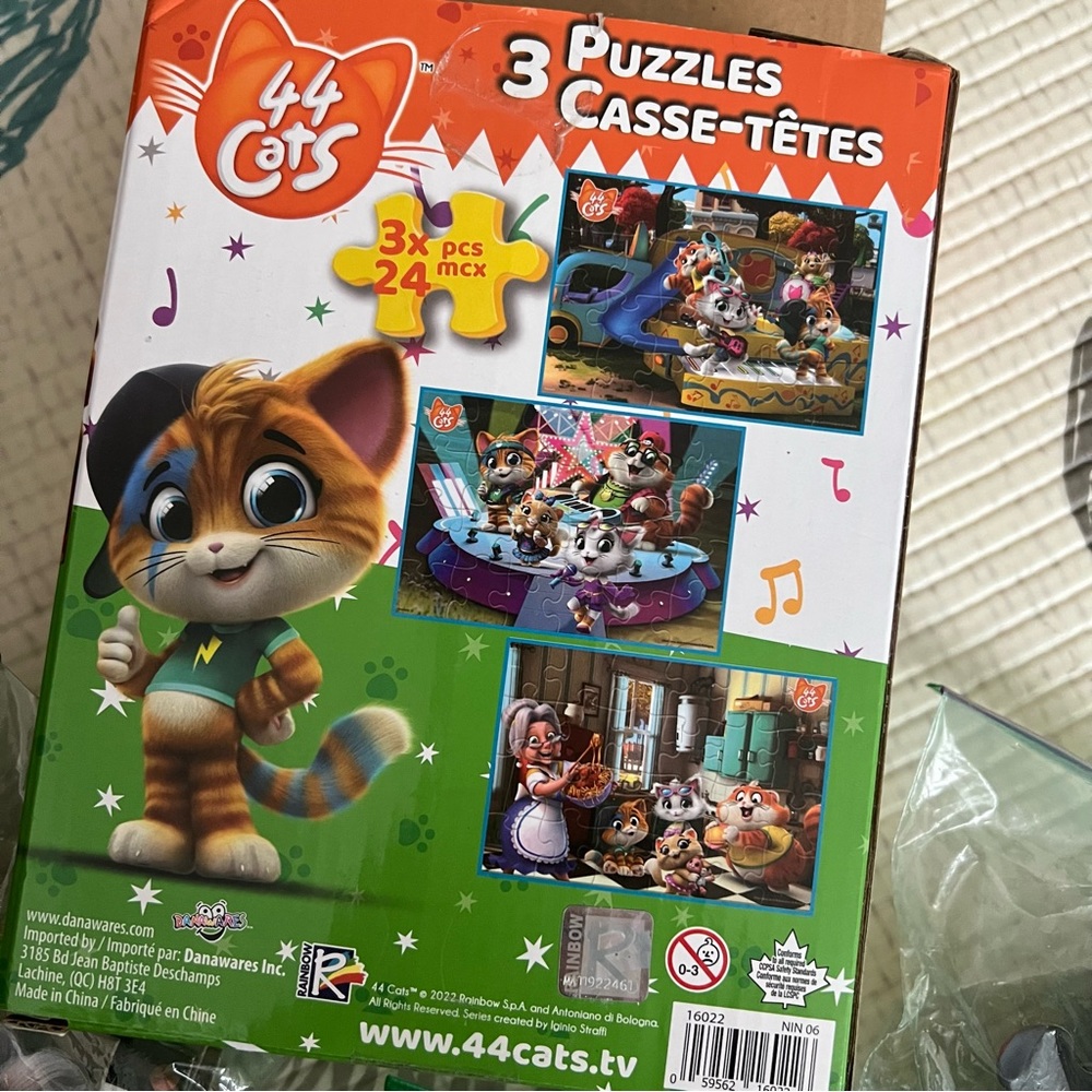 44 cats puzzles (3x24pcs)